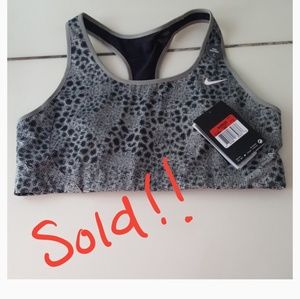 Nike Pro-Fit Sports Bra